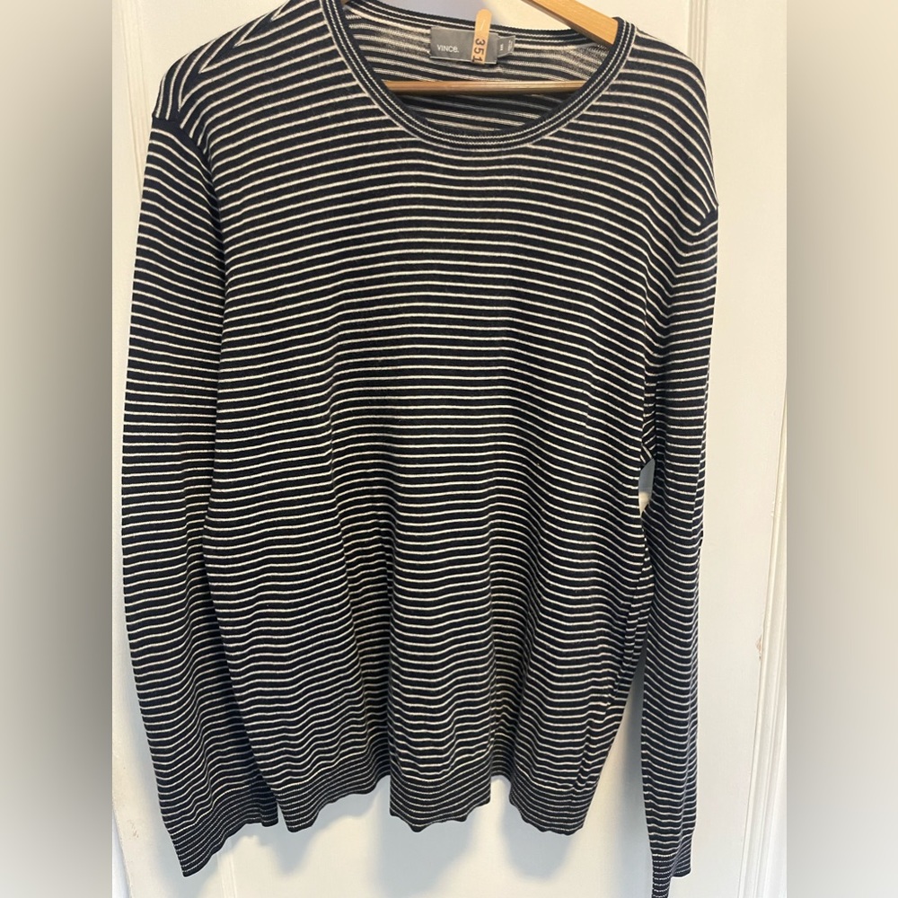 Vince stripped Sweater size XXL, in good condition